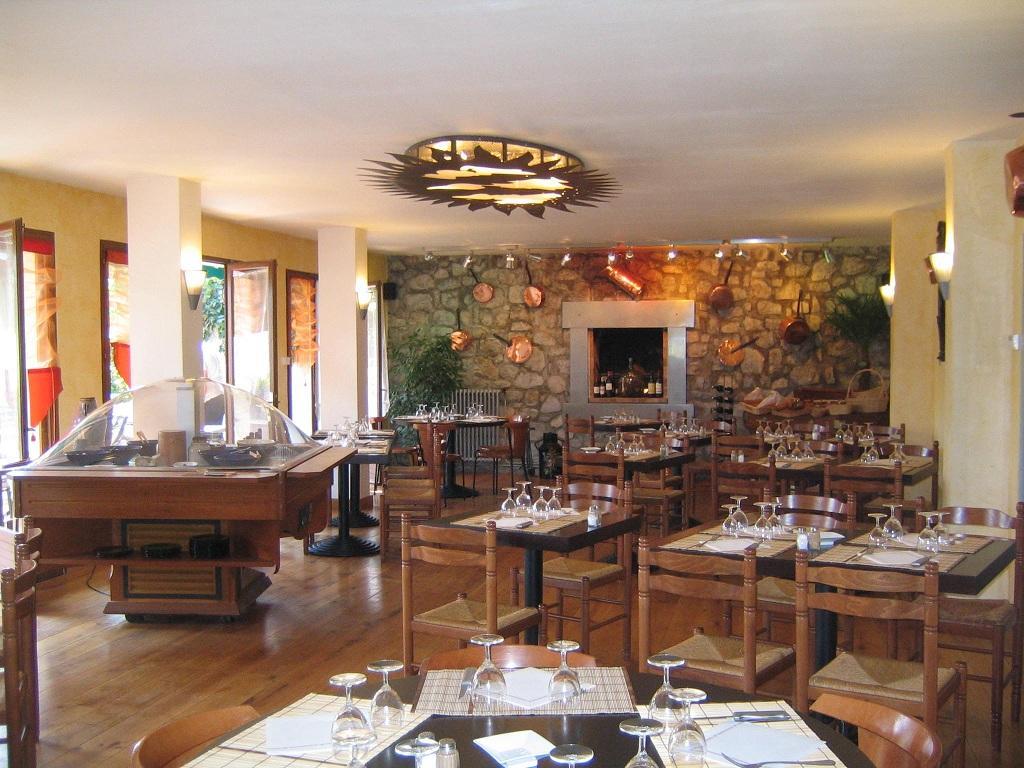 Hotel La Tour Du Loup