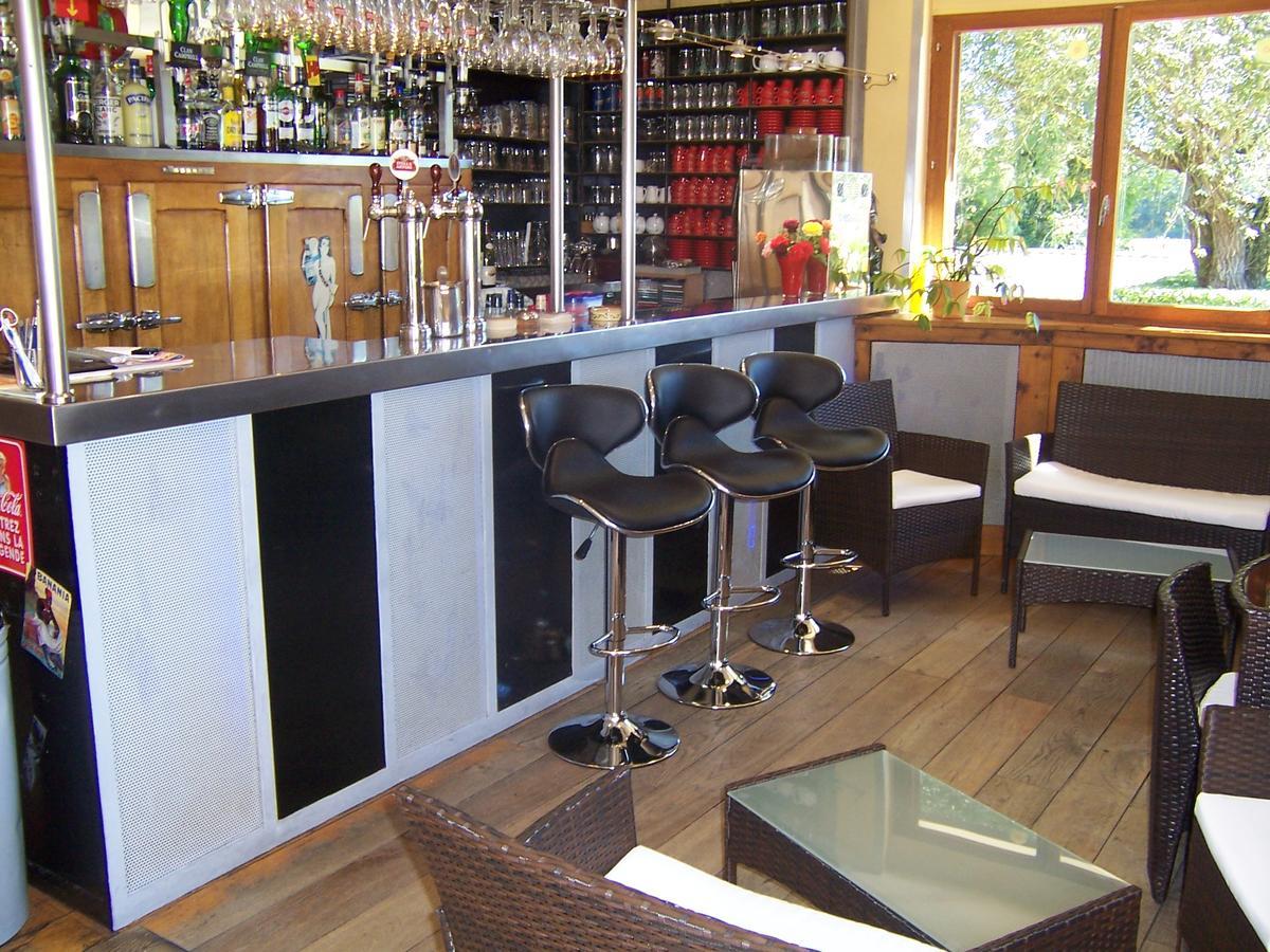 Hotel La Tour Du Loup