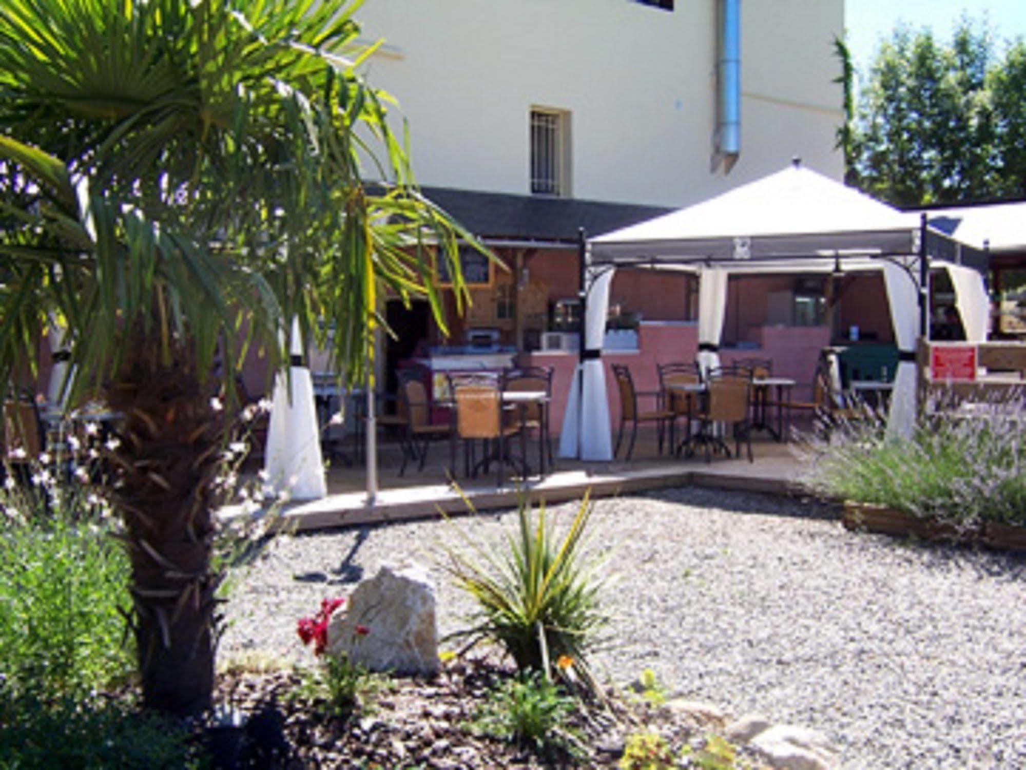 Hotel La Tour Du Loup 3*